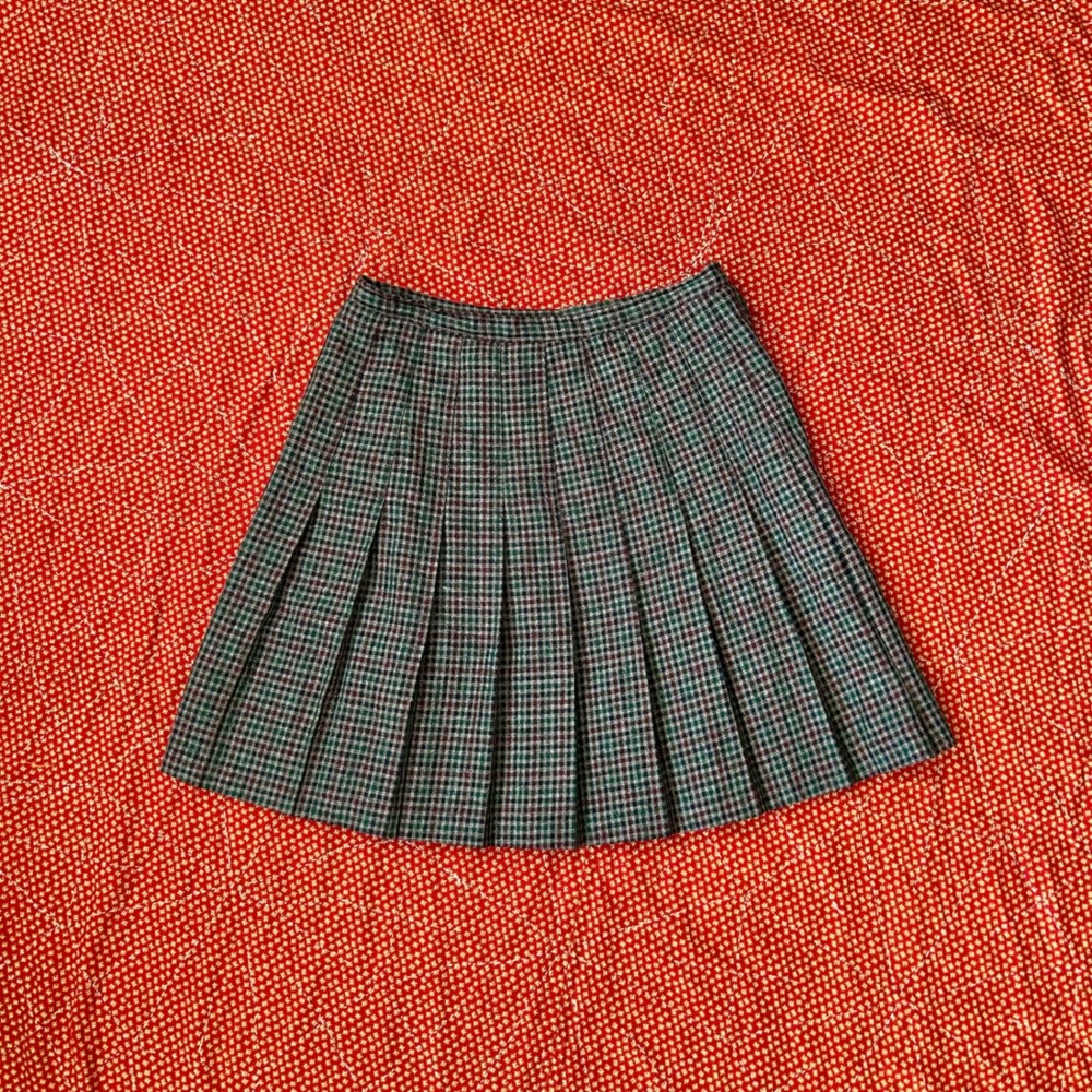 Vintage 90s Briggs New York Plaid Pleated Mini Skirt Green Red Checkered
